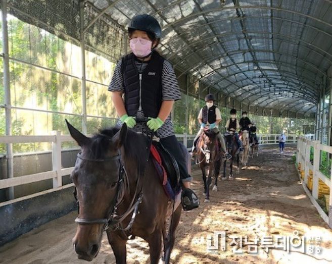 청소년 승마체험