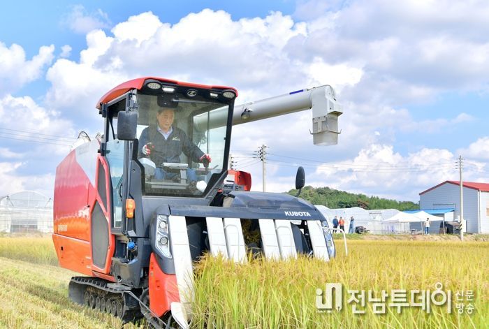 장성군, 밥맛 좋은 최고품질 ‘안평벼’ 수확!