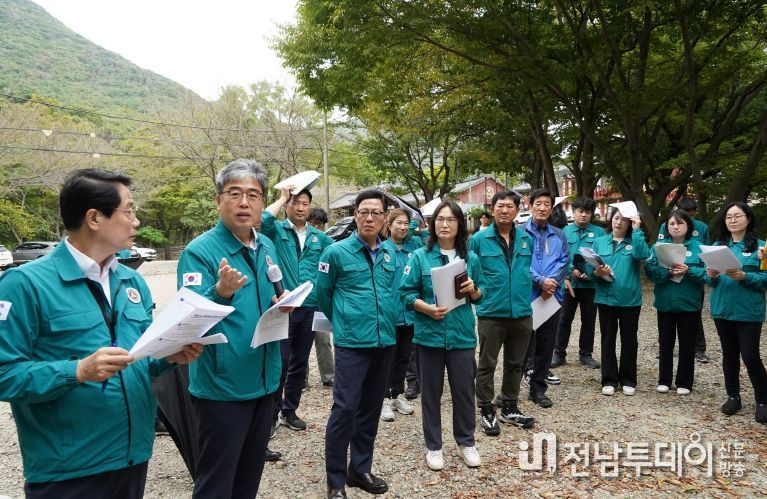 여수 소나무재선충병 현장 토론회 사진