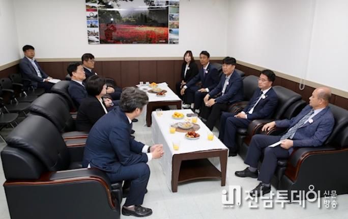 전라남도의회 의원연구단체 사회적경제 활성화 방안 연구회, ‘2024 전라남도 사회적경제한마당’ 참석