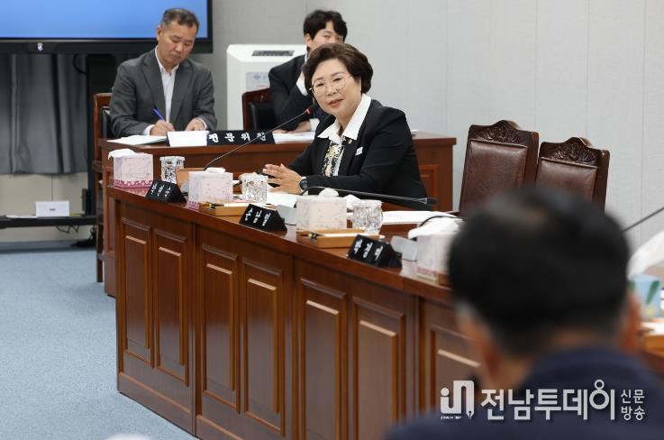 박현숙 전남도의원, 민주시민교육 취지에 맞는 프로그램 개편 요구