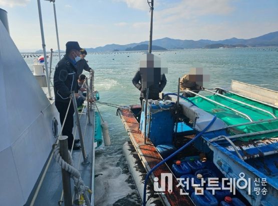 완도해경, 불법 양식장 근절 위해 무면허 설치자 검거