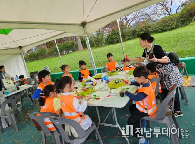 아동권리 체험부스 참가자 모습