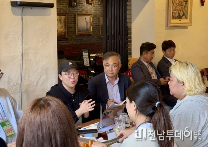 조옥현 도의원 청년예술인 간담회