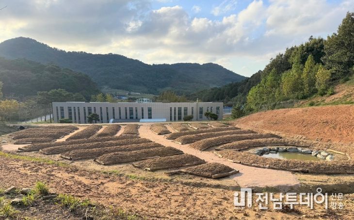 영광테마식물원 내 자연순환형 생태텃밭