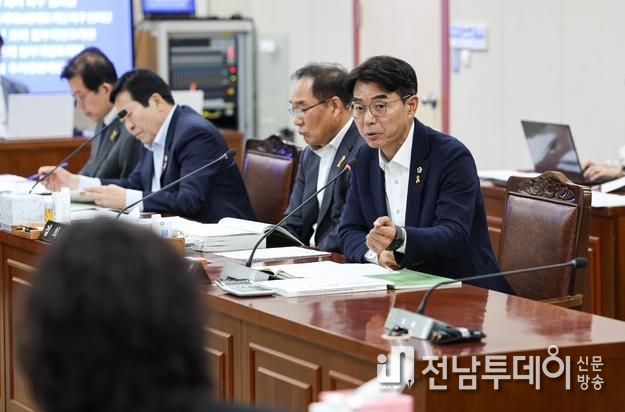 류기준 의원, 2025년 농축산식품국 행정사무감사