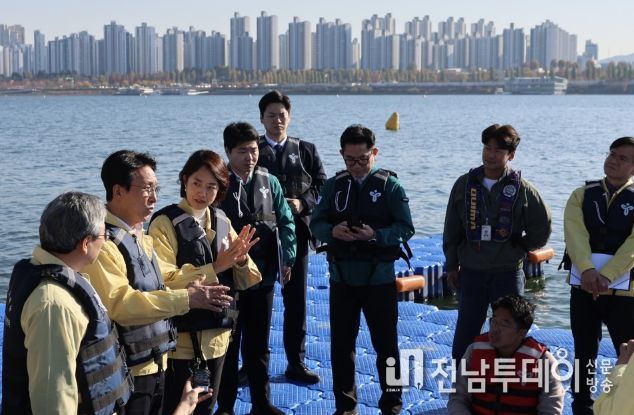 한강뚝섬 선착장 안전점검(국무총리실)