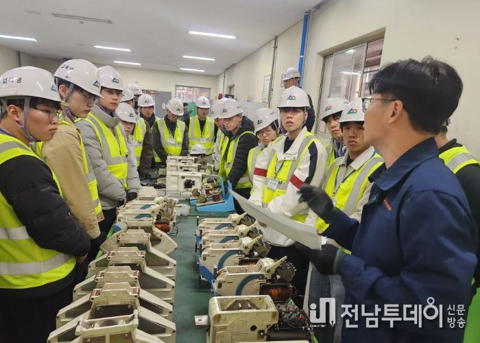 철도 운전 면허 교육생 현장 실습 사진