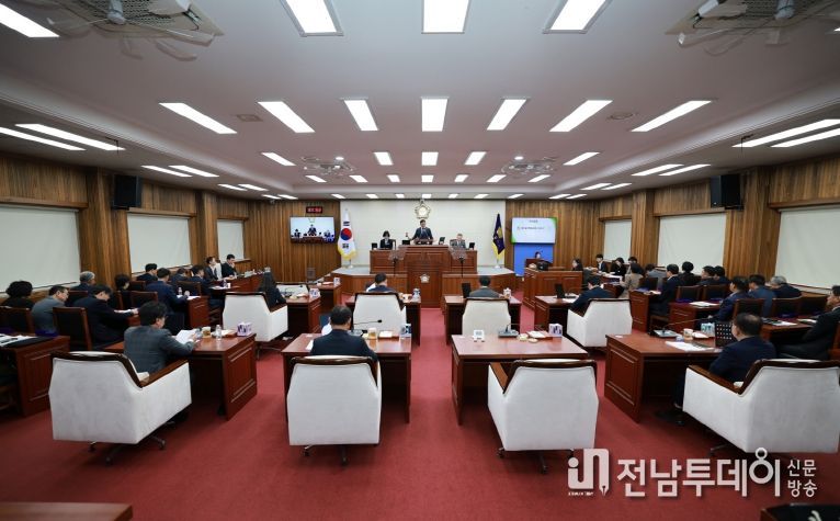 제305회 정례회 1차 본회의