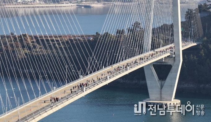 지난 11월 29일 열린 ‘2025 여수일레븐브리지마라톤’ 대회