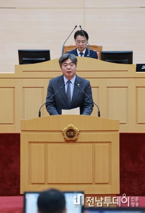 본회의 5분자유발언 중인 박원종 전남도의원