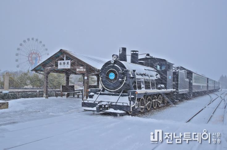 기차마을 증기기관차(겨울)