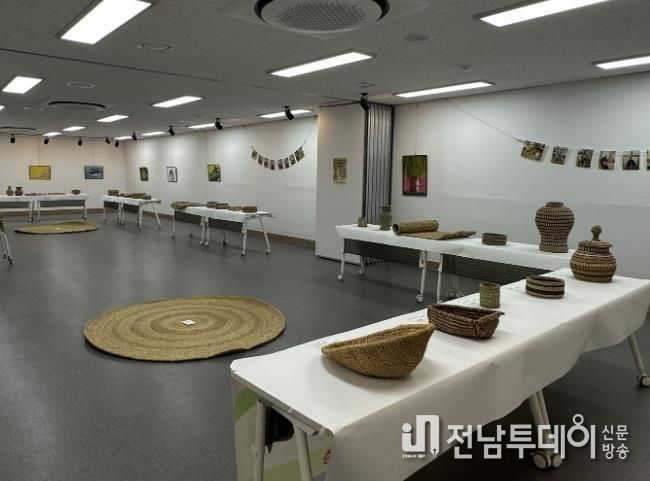진도군, 노인일자리 공익활동 ‘짚공예 전승반 전시회’ 성료