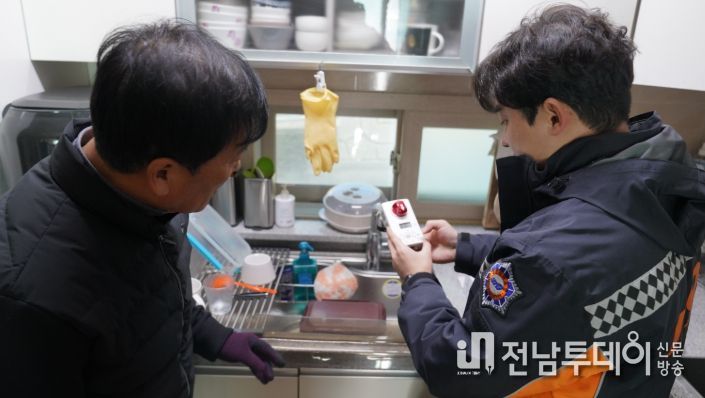 전남소방, 도서지역 안전 사각지대 해소… 가스안전타이머 보급 추진