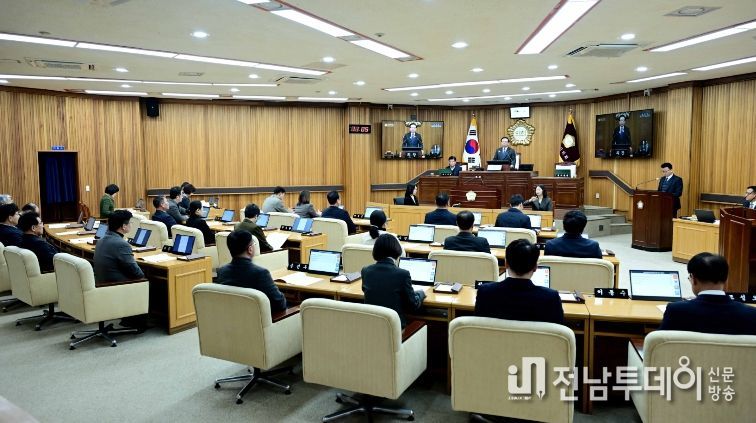 제402회 목포시의회 임시회 개회