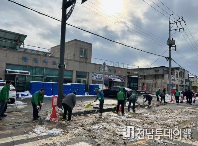 운남면 새마을협의회 재설 작업