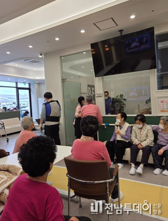 “영광군 보건소, 찾아가는 노인결핵검진