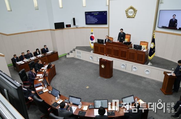 구례군의회, 제326회 임시회 개회