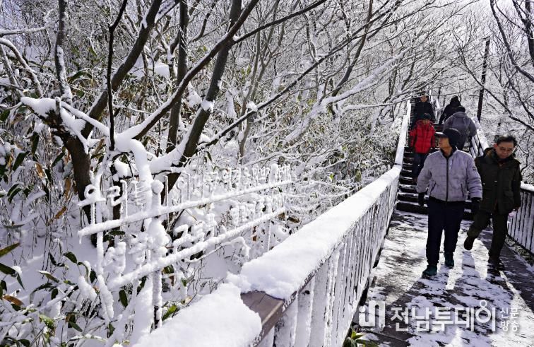 관광객 천만시대 인기 관광지 두륜산