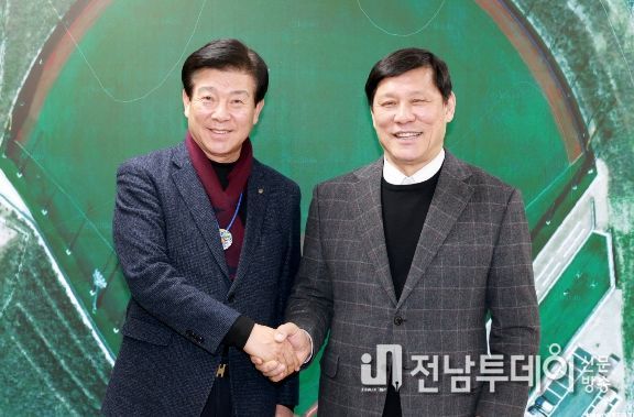 허구연 총재, 박범인 금산군수