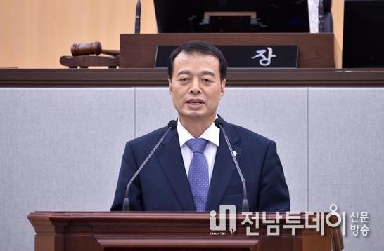 송하진 여수시의원 “공공주차장 태양광, 재정 부담 없이 추진해야”